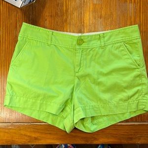 GUC Lilly Pulitzer size 10 mid-rise Callahan shorts, lime green